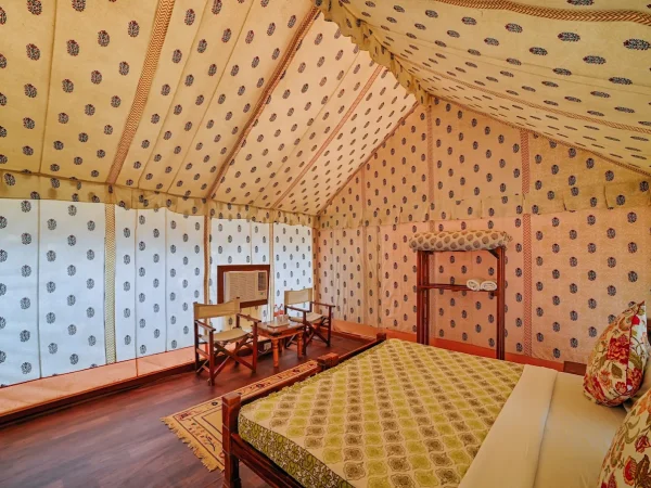 Deluxe Swiss Tent (1)